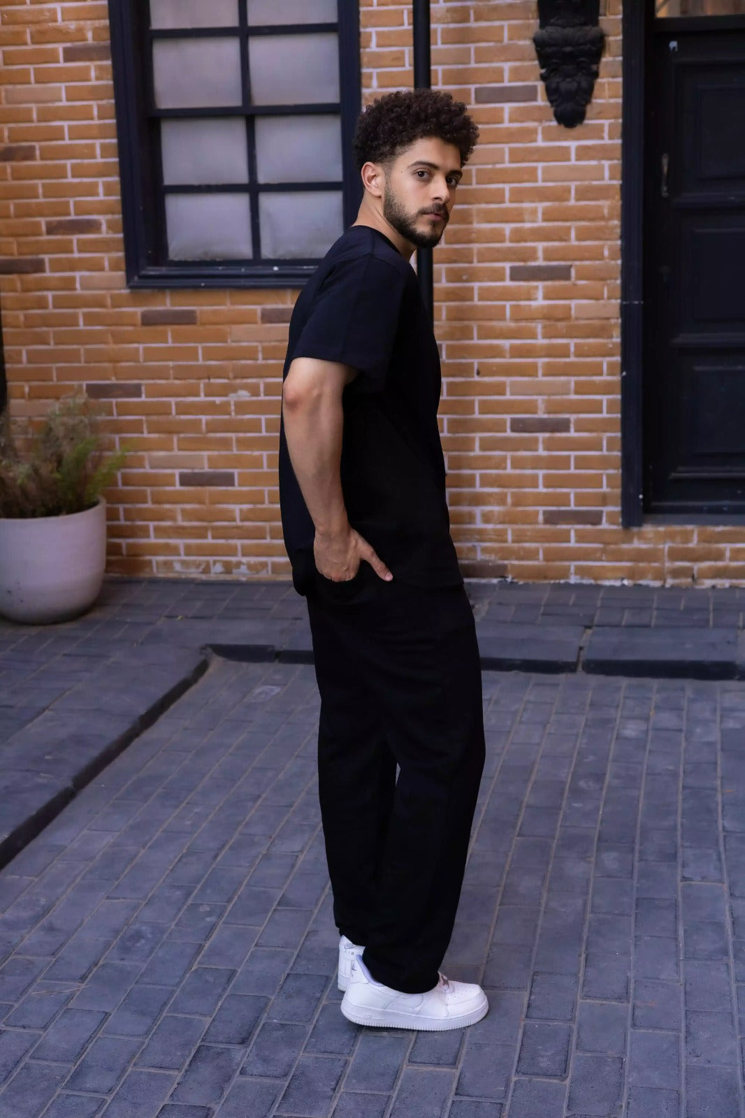 BLACK-SET